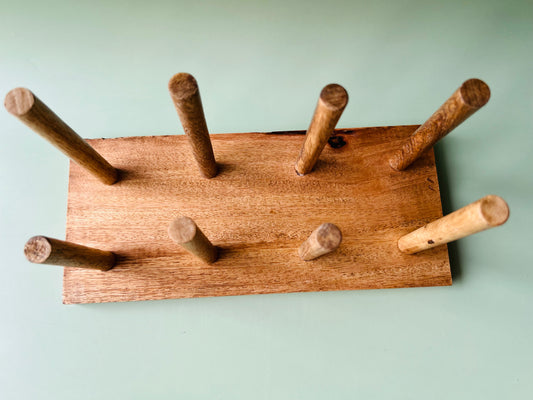 FINGER PUPPETS STAND