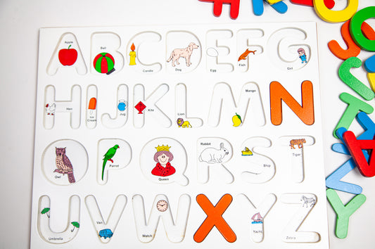 ALPHABET TRAY,MATCH THE LETTER WITH THE IMAGE ON THE TRAY